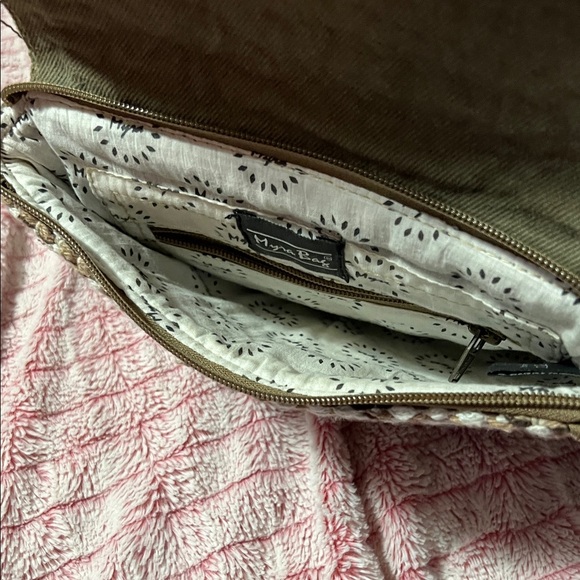 Myra Bag Geometric Crossbody in Olive and Cream - Picture 3 of 4